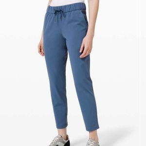 Lululemon Athletica On The Fly Crop Pants